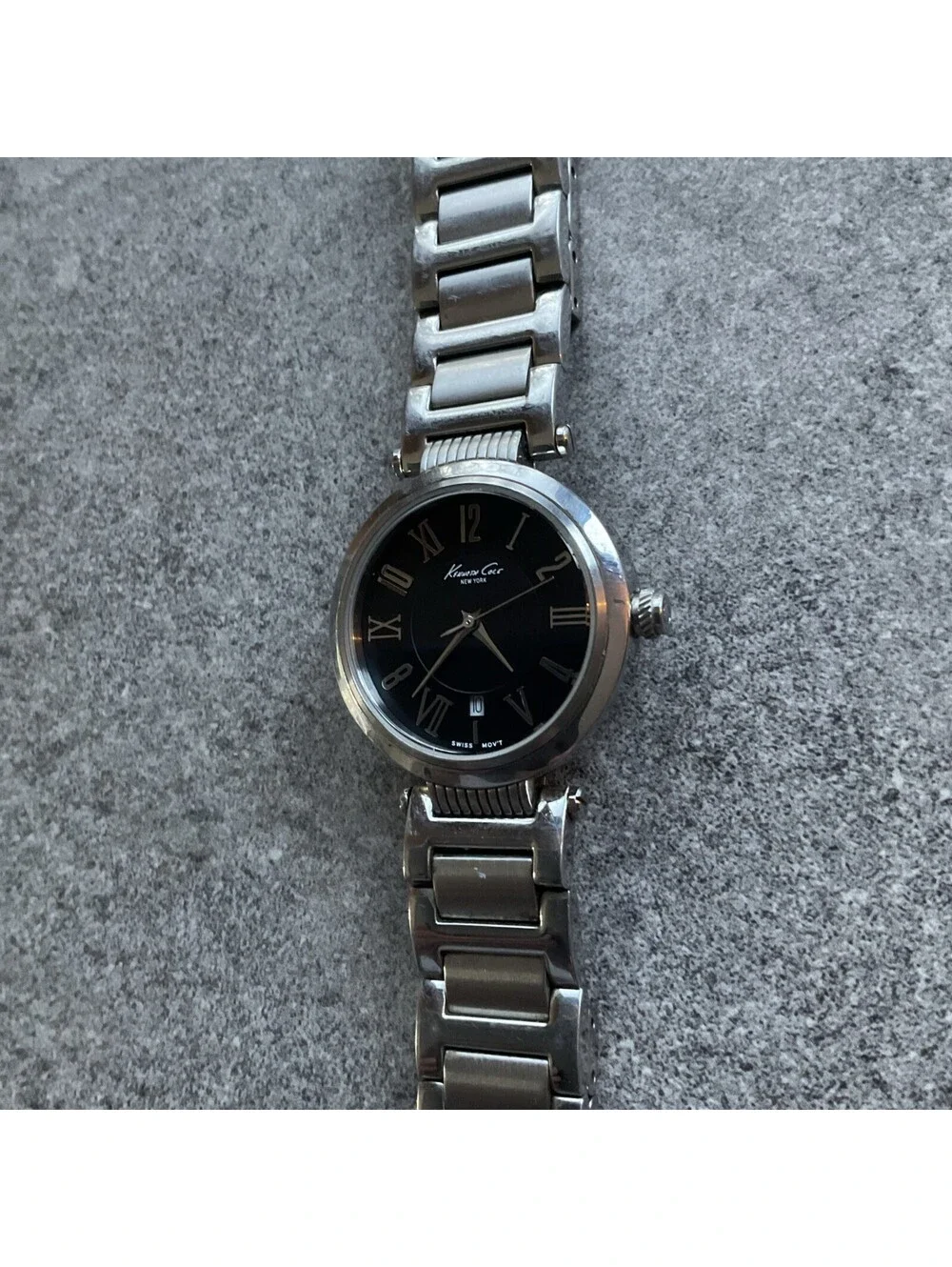 Kenneth Cole Womens Watch 30mm Silver Tone Case Swiss Quartz Movement B-W